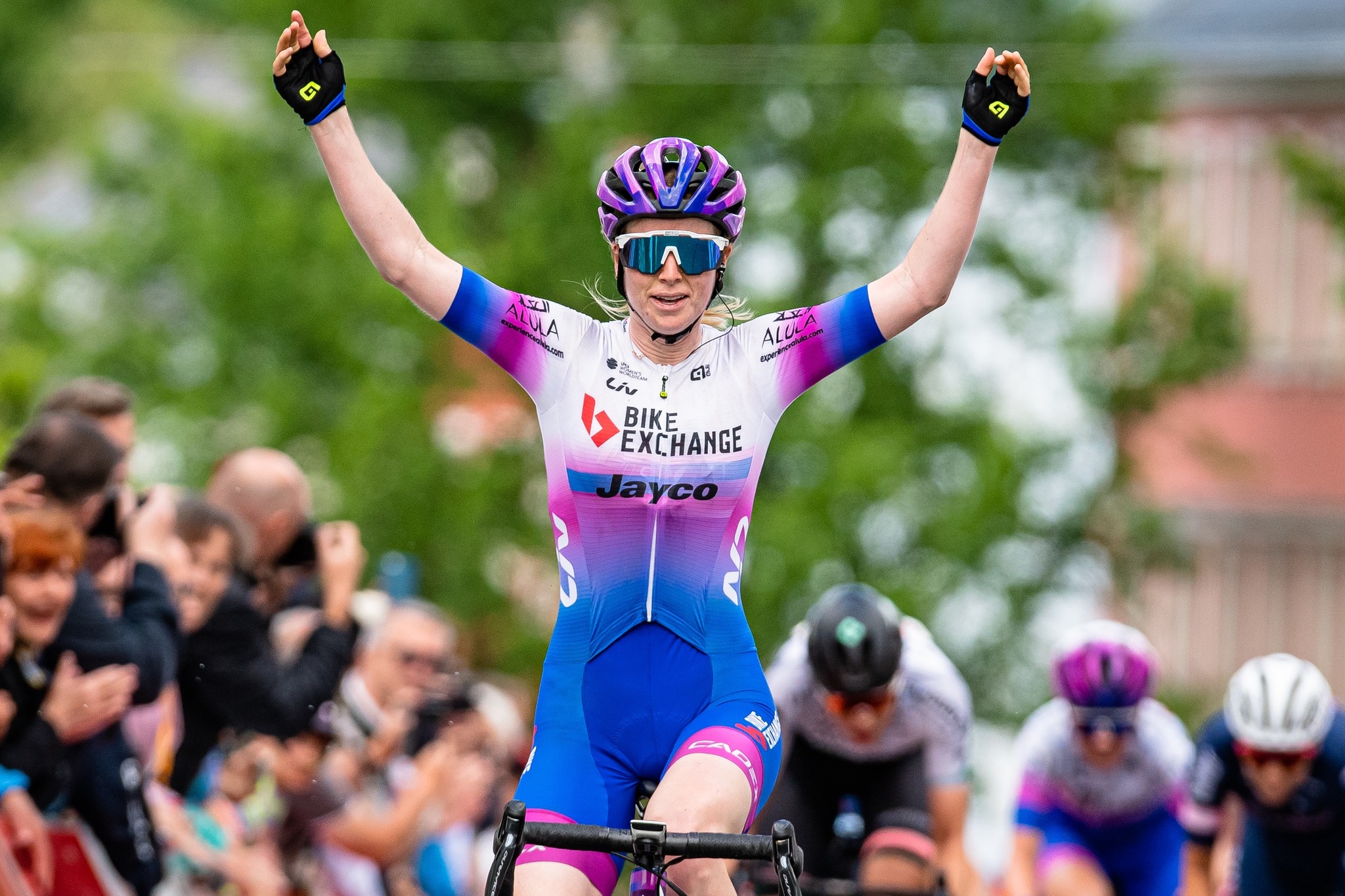 Manly opens Lotto Ladies Tour with victory for Team BikeExchange-Jayco